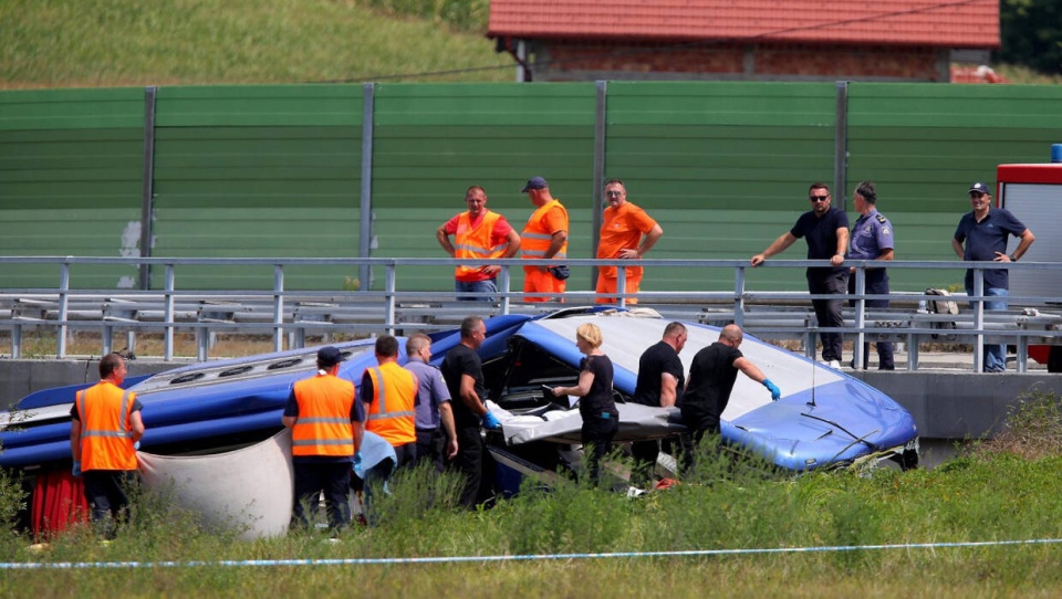 Do wypadku polskiego autokaru doszło w sobotę 6 sierpnia nad ranem, na autostradzie A4 na północ od stolicy Chorwacji Zagrzebia./fot. Twitter/Based Croatia/PAP