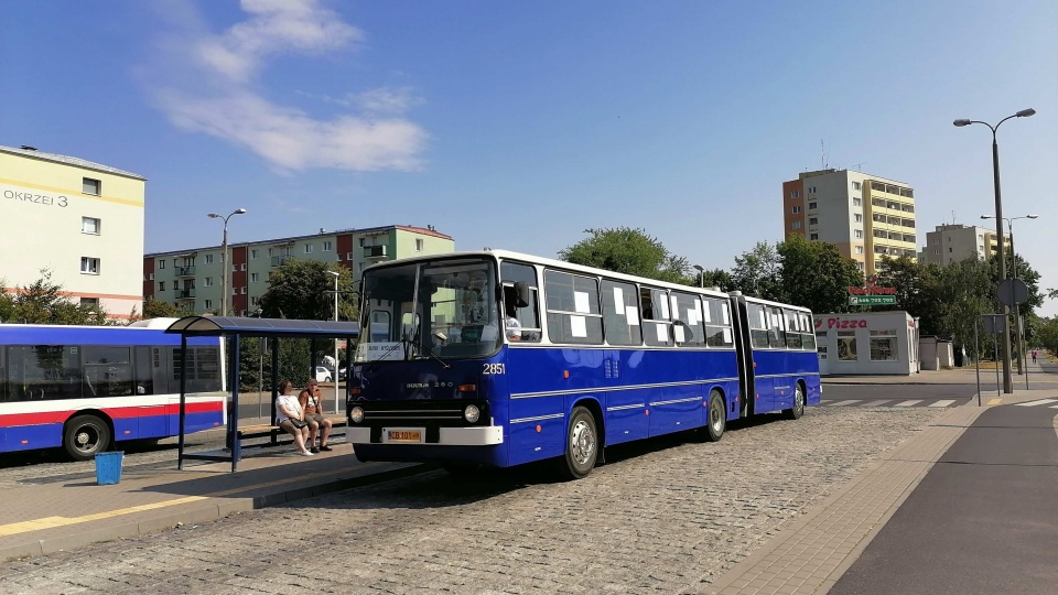 Zabytkowe autobusy wożą za darmo pasażerów w Bydgoszczy/fot. Monika Siwak