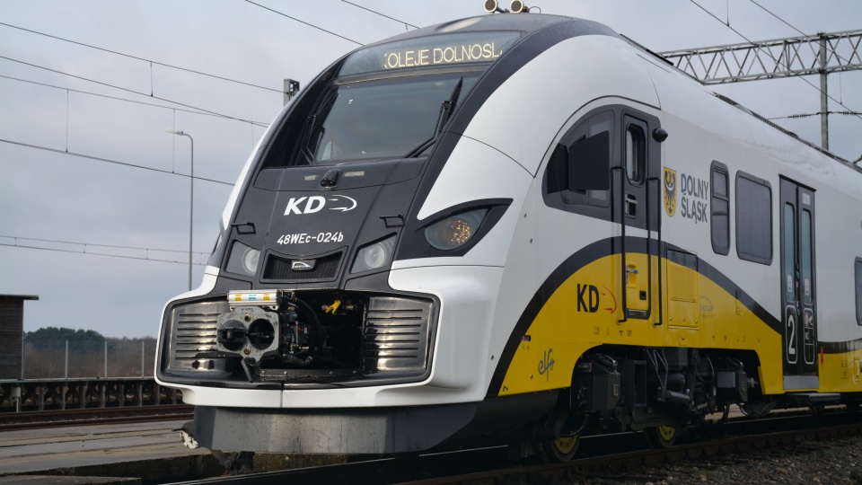 Koleje Dolnośląskie odebrały dwa pierwsze pociągi Elf 2, które zostaną wykorzystane na linii do Jelcza-Laskowic. /materiały promocyjne