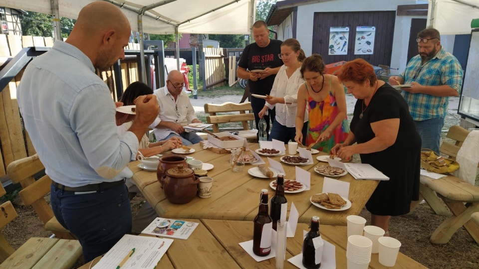 Praca jurorów Festiwalu Smaku. Fot. Marcin Doliński