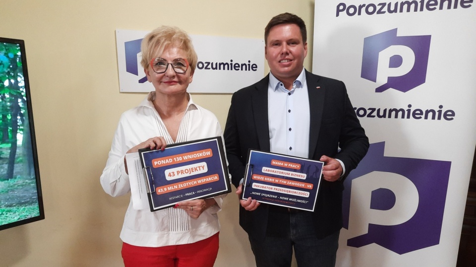 Posłanka Iwona Michałek i jej doradca Krzysztof Duda. Fot. Monika Kaczyńska