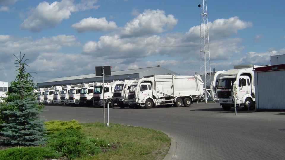 Samochody Remondisu przy ul. Inwalidów./fot. archiwum