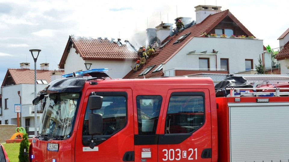 Pożar dachu w Osielsku/fot. Bydgoszcz 998