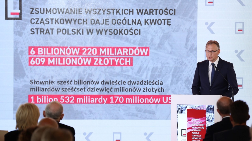 Raport zaprezentował w czwartek (1 września) na Zamku Królewskim w Warszawie poseł Arkadiusz Mularczyk./fot. Sejm Rzeczpospolitej Polskiej/Facebook