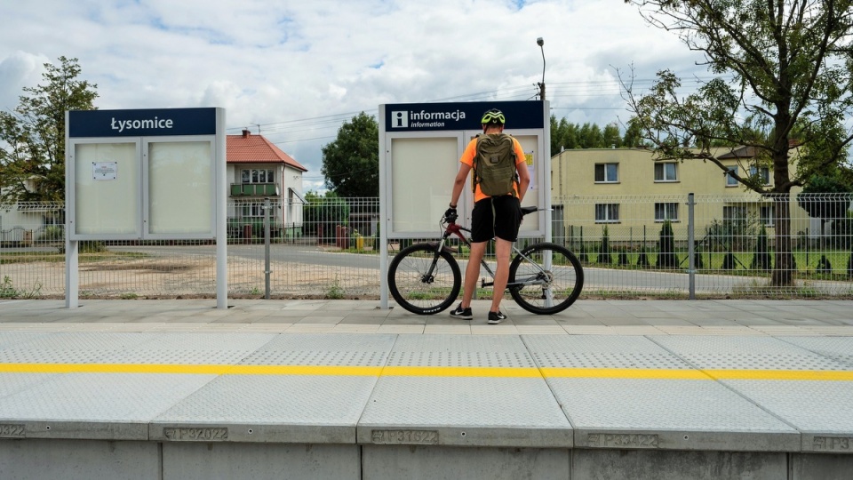 Pasażerowie mogą korzystać z przebudowanych peronów w Łysomicach, Ostaszewie Toruńskim i Grzywnie, a kończy się budowa przystanku Toruń Jar/fot. PKP PLK Facebook