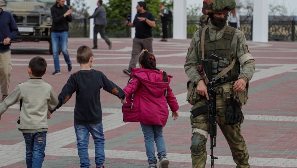 Ukraińskie władze opracowały mechanizm powrotów dzieci do kraju/fot. PAP, EPA