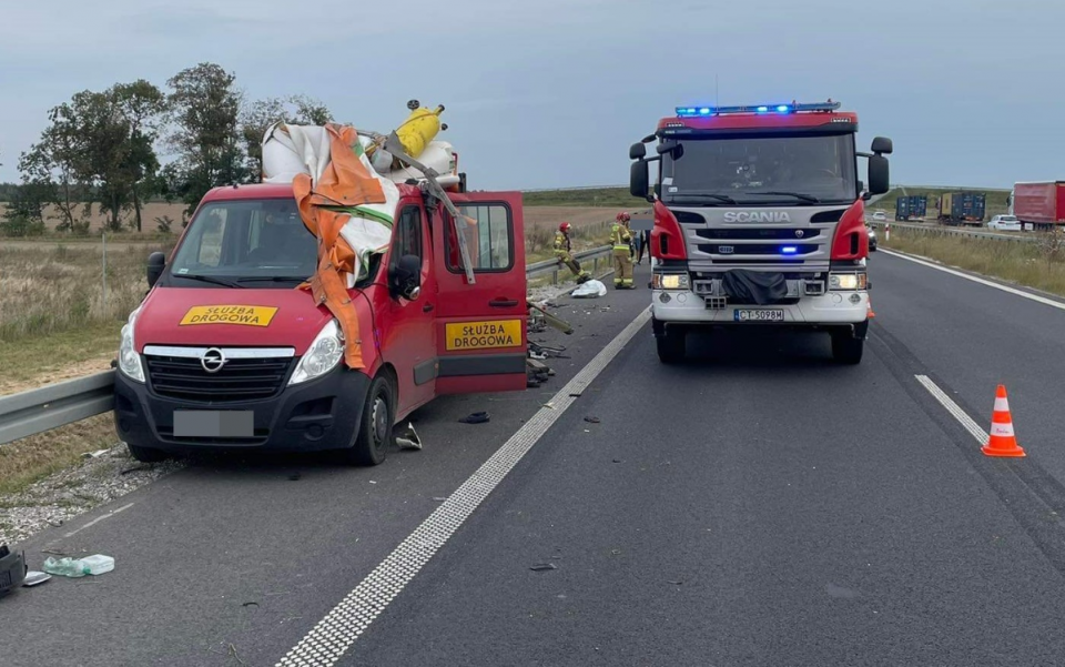 Do wypadku doszło na 100. kilometrze drogi ekspresowej S5 w kierunku Bydgoszczy, na wysokości miejscowości Sobiejuchy/fot. materiały policji