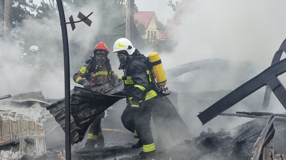 W akcji gaśniczej brało udział 12 zastępów straży pożarnej - 46 ratowników/fot. KM PSP Toruń, Facebook