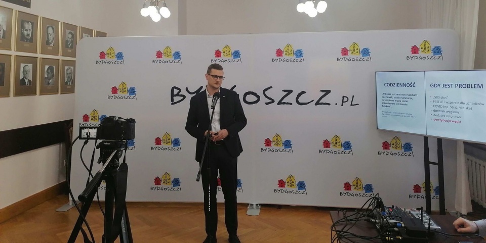 Michał Sztybel podkreśla, że nawet przy skorzystaniu z zamrożenia cen Bydgoszcz zapłaci za prąd więcej, niż w tym roku/fot. Monika Siwak