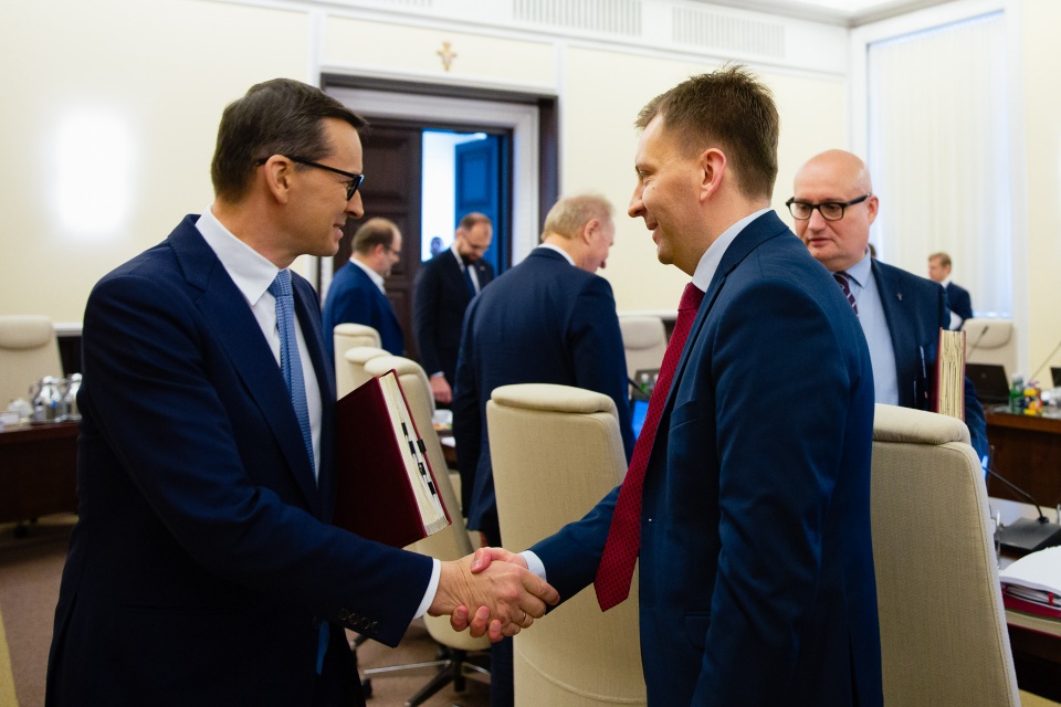 Premier Mateusz Morawiecki i minister Łukasz Schreiber tuż po posiedzeniu Rady Ministrów./ fot. Łukasz Schreiber/Facebook