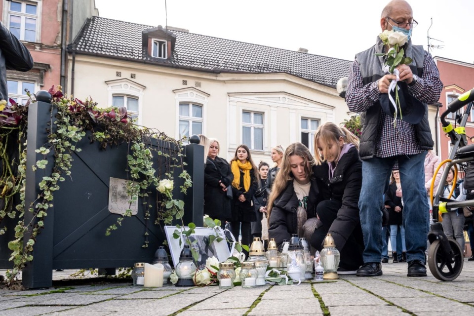 Marsz milczenia przeszedł ulicami Inowrocławia/fot. Tytus Żmijewski, PAP