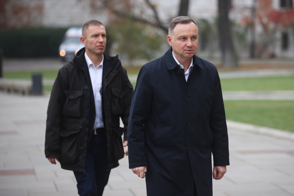 Prezydent RP Andrzej Duda w drodze do katedry na Wawelu w Krakowie /fot. PAP, Łukasz Gągulski