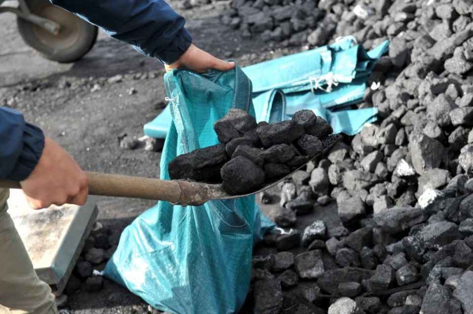 We Włocławku juz można składac wniosek o dotacje na zakup węgla po niższej cenie./fot. PAP