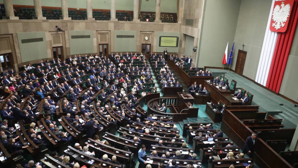 Ustawa wydłużająca kadencję samorządów czeka na podpis prezydenta./fot. Tomasz Gzell/PAP
