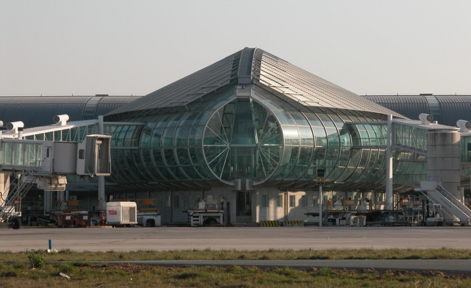 Terminal 2F W Porcie Lotniczym im. de Gaulle