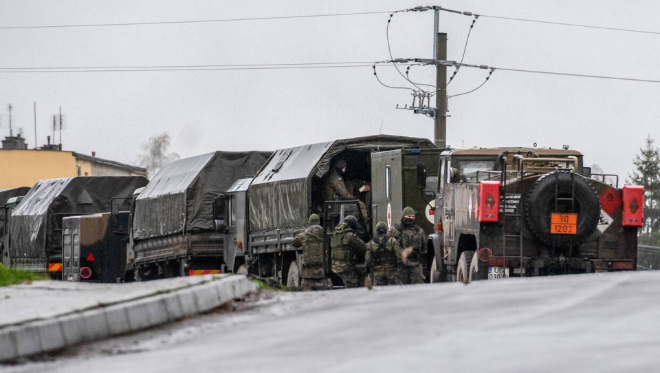 Na miejscu tragedii w Przewodowie nadal pracują służby/fot. Wojtek Jargiło, PAP