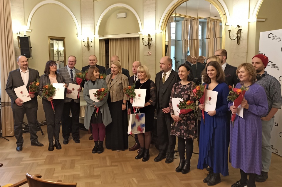 Trzynastu pracowników instytucji kultury z regionu uhonorowanych zostało nagrodami marszałka województwa. /fot. Monika Kaczyńska