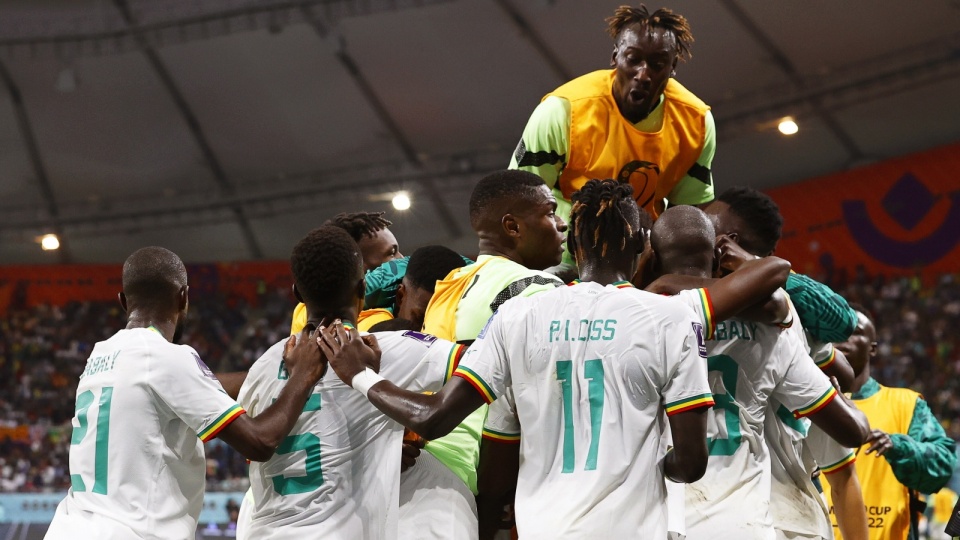 Senegal dość niespodziewanie pokonał Ekwador i wszedł do 1/8 finału MŚ. Fot.: Rungroj Yongrit