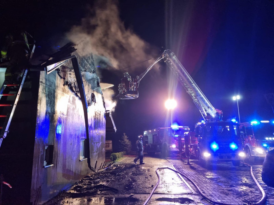 Na miejscu interweniowali strażacy PSP i OSP, z powiatu lipnowskiego, Torunia i Włocławka/fot. KW PSP w Toruniu