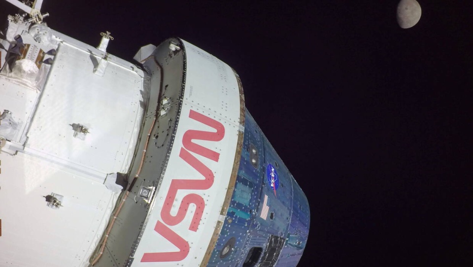 Bezzałogowa kapsuła Orion została przez NASA wysłana w podróż na Księżyc w ramach programu Artemis, który a dorowadzić do powrotu człowieka na Księżyc, fot. NASA/PAP