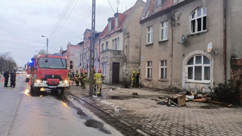 Do pożaru w kamienicy przy ul. Fordońskiej w Bydgoszczy doszło prawdopodobnie z powodu wybuchu pieca./fot. Bydgoszcz 998