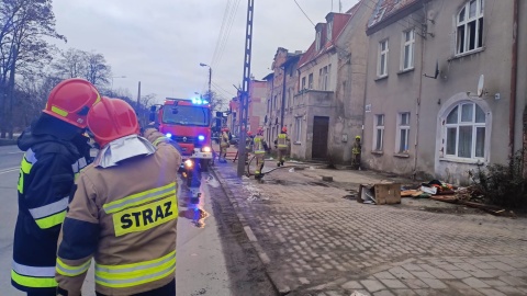 Do pożaru w kamienicy przy ul. Fordońskiej w Bydgoszczy doszło prawdopodobnie z powodu wybuchu pieca./fot. Bydgoszcz 998