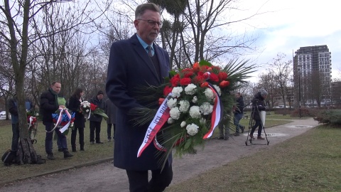 Bydgoskie obchody 40. rocznicy zamknięcia wojskowych obozów internowania. (jw)