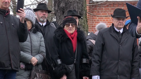 Pożegnanie Leonarda Pietraszaka na cmentarzu Starofarnym w Bydgoszczy. (jw)