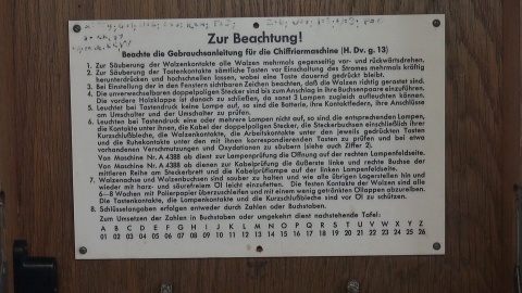 43 lata temu zmarł Marian Rejewski, słynny kryptolog, bydgoszczanin, który ze swoim zespołem złamał szyfr niemieckiej Enigmy. W rocznicę śmierci genialnego matematyka bydgoski IPN zaprasza na wystawę poświęconą polskim kryptologom. (jw)