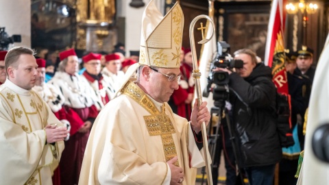 Msza św. w katedrze toruńskiej poprzedzająca rozpoczęcie obrad Świartowego Kongresu Kopernikańskiego/fot. Tytus Żmijewski, PAP