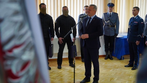 Nowo przyjęci funkcjonariusze złożyli ślubowanie w Komendzie Wojewódzkiej Policji w Bydgoszczy. Oprócz tego, na stanowisko Zastępcy Komendanta powołano insp. Małgorzatę Jorkę/Fot. KWP Bydgoszcz