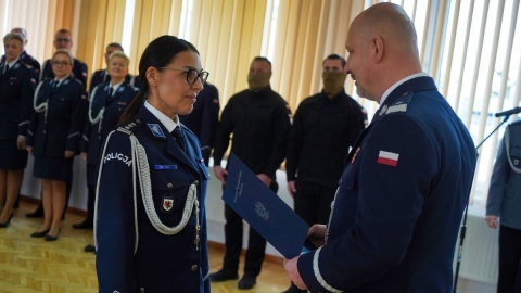 Nowo przyjęci funkcjonariusze złożyli ślubowanie w Komendzie Wojewódzkiej Policji w Bydgoszczy. Oprócz tego, na stanowisko Zastępcy Komendanta powołano insp. Małgorzatę Jorkę/Fot. KWP Bydgoszcz