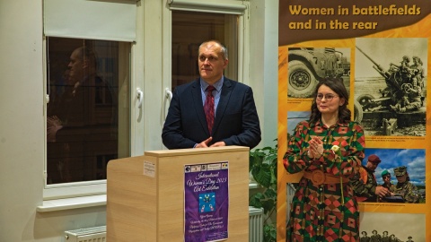 W ramach obchodów Międzynarodowego Dnia Kobiet 8 marca otwarta została w BCOPW niezwykła wystawa ukazująca wagę kobiecości/fot. Mateusz M. Godoń
