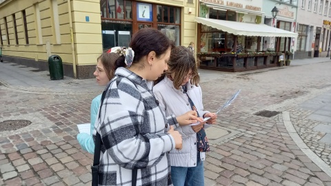 W tegorocznym Marszu na Orientację wzięło udział około 200 osób. Nie brakowało turystów z Torunia i obywateli Ukrainy/Fot. i wideo: Tatiana Adonis
