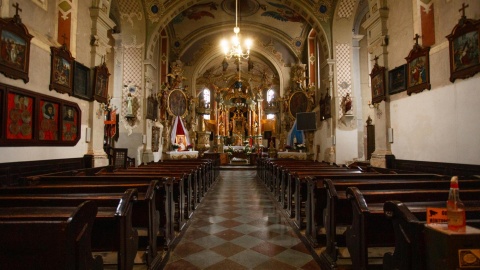 Wymieniona posadzka w kościele Świętej Trójcy w Byszewie/fot. Filip Kowalkowski dla UM