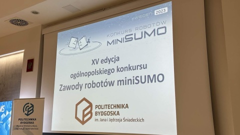 Zawody robotów sumo na Politechnice Bydgoskiej. Fot. Tomasz Kaźmierski