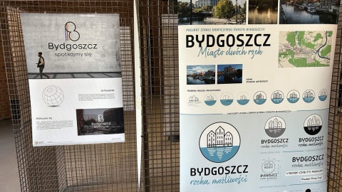 Wystawa studenckich projektów logotypów Bydgoszczy w Młynach Rothera/fot. Tomasz Kaźmierski