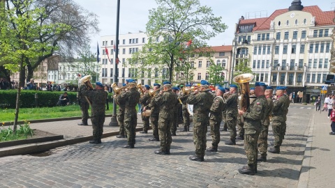 Bydgoszczanie uroczyście uczcili Dzień Flagi/fot: Jolanta Fischer