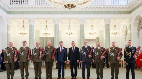 Prezydent Andrzej Duda mianował ośmiu oficerów Wojska Polskiego na stopnie generalskie i admiralski/fot. Marek Borawski/KPRP