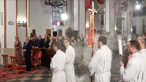 Przed południem w Bazylice Archikatedralnej p.w. Męczeństwa św. Jana Chrzciciela odprawiona została msza święta w intencji Ojczyzny. Wzięli w niej udział Prezydent RP z małżonką oraz szef KPRP, minister Grażyna Ignaczak–Bandych wraz z kierownictwem KPRP/fot. fot. Marek Borawski/KPRP