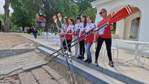 Z przystani AZS w Toruniu do Bydgoszczy - maraton ósemek wioślarskich/fot. Weterani Wioślarze Toruń