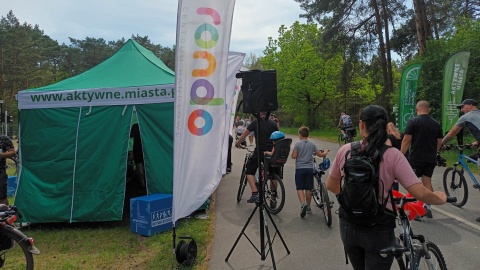 Do Myślęcinka przyjechali miłośnicy jednośladów, żeby wziąć udział w akcji Rowerowa Stolica Polski/fot: Monika Siwak