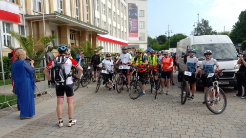 Rowerowa Sztafeta Kopernikowska wystartowała w czwartek (25 maja) spod Urzędu Marszałkowskiego w Toruniu. Wydarzenie zorganizowano z okazji 550. rocznicy urodzin Mikołaja Kopernika/fot. Michał Zaręba