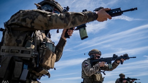 Szkolenie realizowane dla snajperów wśród terytorialsów przez żołnierzy Gwardii Narodowej Stanu Illinois/fot. WOT