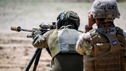 Szkolenie realizowane dla snajperów wśród terytorialsów przez żołnierzy Gwardii Narodowej Stanu Illinois/fot. Tytus Żmijewski/PAP