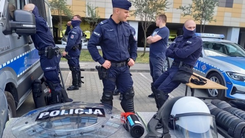 Najpierw wykład, a potem pokaz sprzętu i warsztaty m.in. z kryminalnymi – kujawsko-pomorscy policjanci odwiedzili studentów Uniwersytetu Kazimierza Wielkiego w Bydgoszczy/fot. Tatiana Adonis