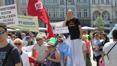 Było kolorowo, tanecznie i śpiewająco, a najważniejszymi bohaterami zostały dzieci. Wszystko za sprawą hasła przewodniego: „Dzieci przyszłością Polski". Ulicami Bydgoszczy przeszedł Marsz dla Życia i Rodziny/fot. Michał Jędryka