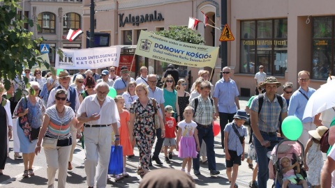 Było kolorowo, tanecznie i śpiewająco, a najważniejszymi bohaterami zostały dzieci. Wszystko za sprawą hasła przewodniego: „Dzieci przyszłością Polski". Ulicami Bydgoszczy przeszedł Marsz dla Życia i Rodziny/fot. Michał Jędryka