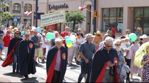 Było kolorowo, tanecznie i śpiewająco, a najważniejszymi bohaterami zostały dzieci. Wszystko za sprawą hasła przewodniego: „Dzieci przyszłością Polski". Ulicami Bydgoszczy przeszedł Marsz dla Życia i Rodziny/fot. Michał Jędryka