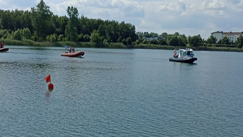 Pokazy WOPR nad Jeziorem Chełmżyńskim/fot. Szymon Ździebło, UMWK-P